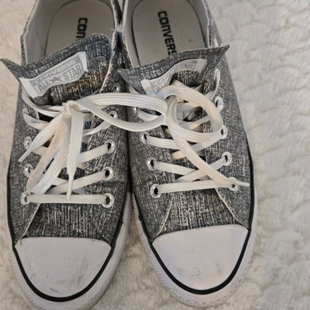 Chuck's - Women's Size 10 - Pre-owned Grey/Silver/White